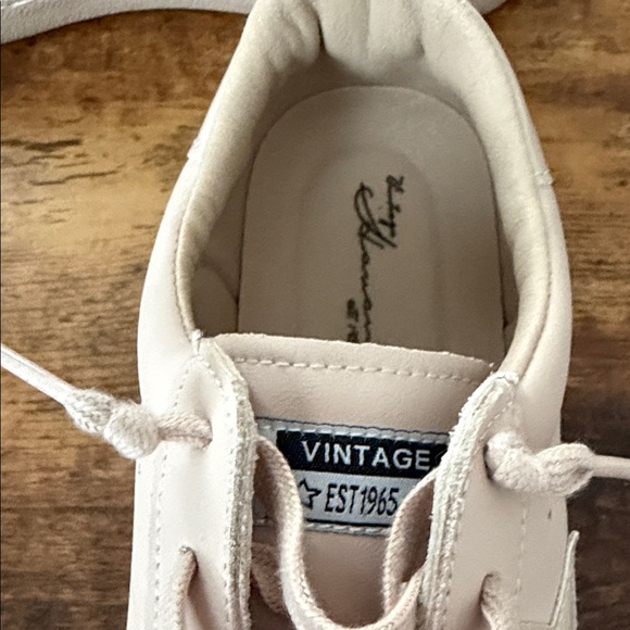 Vintage Havana Pink Sneakers - Picture 5 of 9